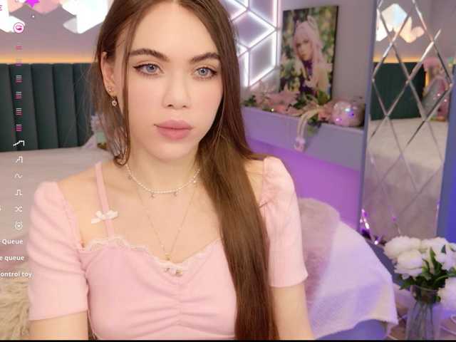 MimiForce's BongaCams show and profile