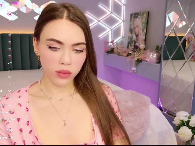 MimiForce's BongaCams show and profile