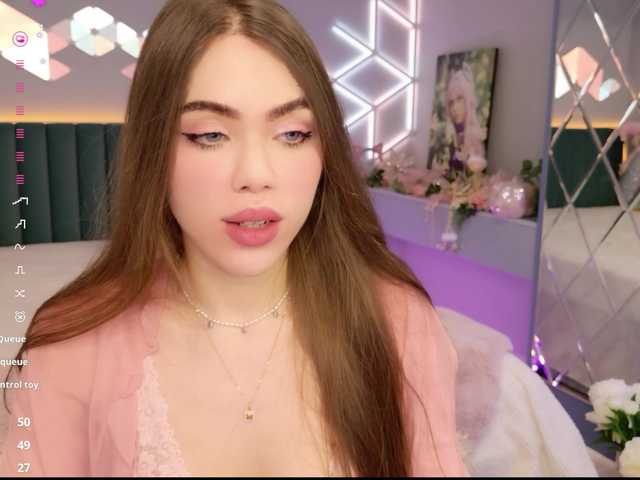 MimiForce's BongaCams show and profile