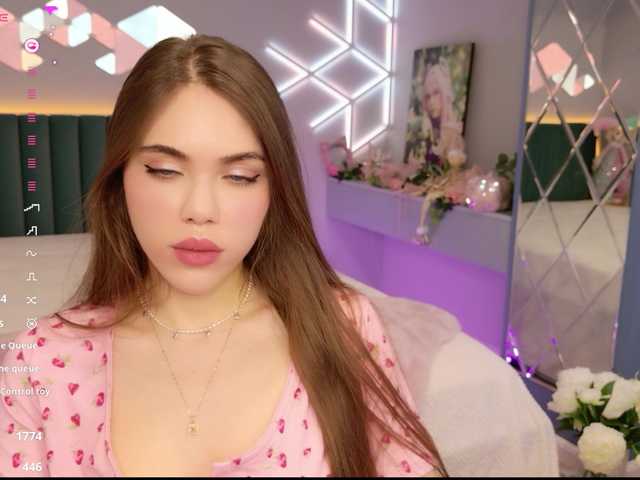 MimiForce's BongaCams show and profile