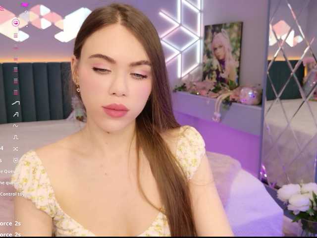 MimiForce's BongaCams show and profile