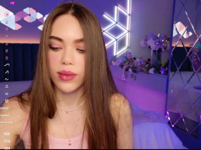 MimiForce's BongaCams show and profile