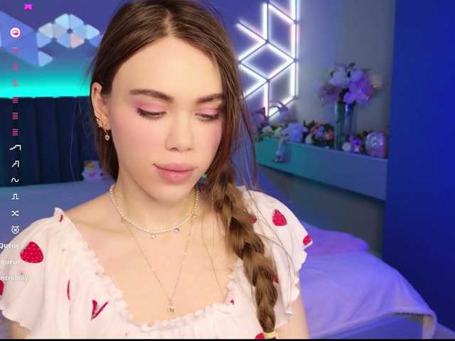 MimiForce's BongaCams show and profile