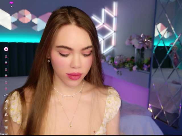 MimiForce's BongaCams show and profile