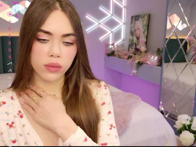 MimiForce's BongaCams show and profile