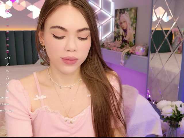 MimiForce's BongaCams show and profile