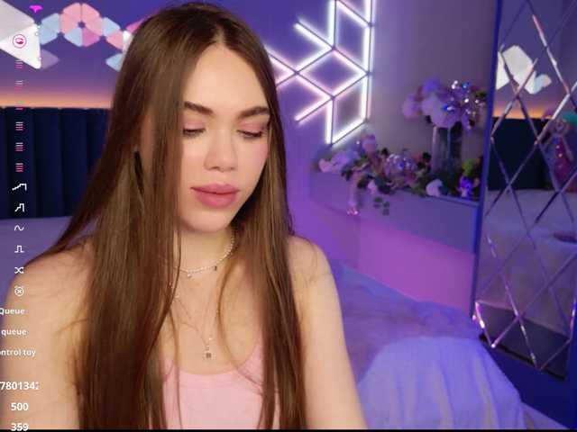 MimiForce's BongaCams show and profile