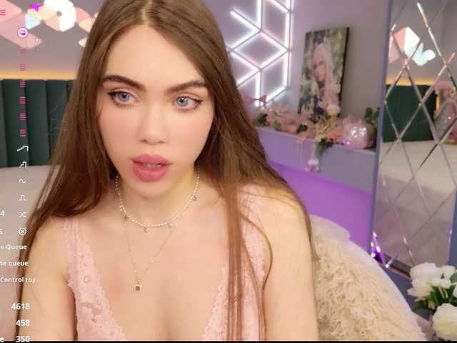 MimiForce's BongaCams show and profile