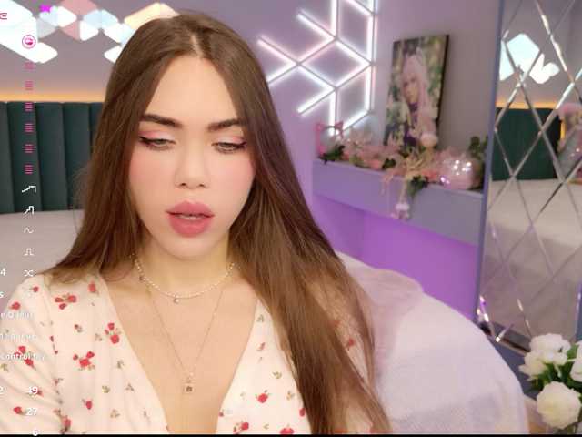 MimiForce's BongaCams show and profile