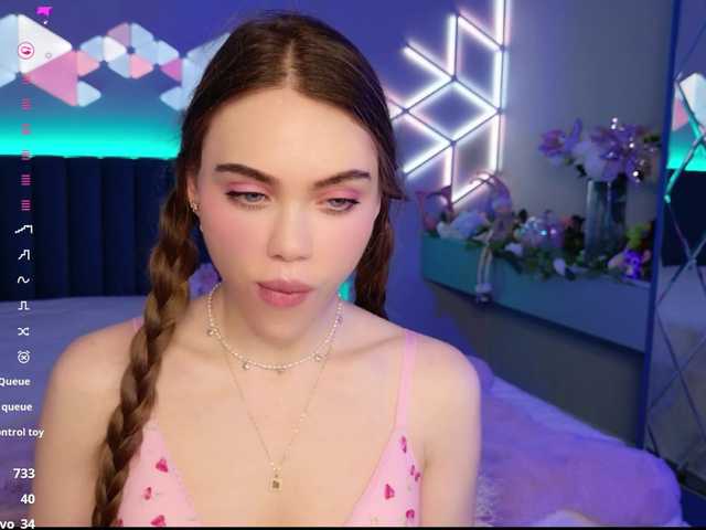 MimiForce's BongaCams show and profile