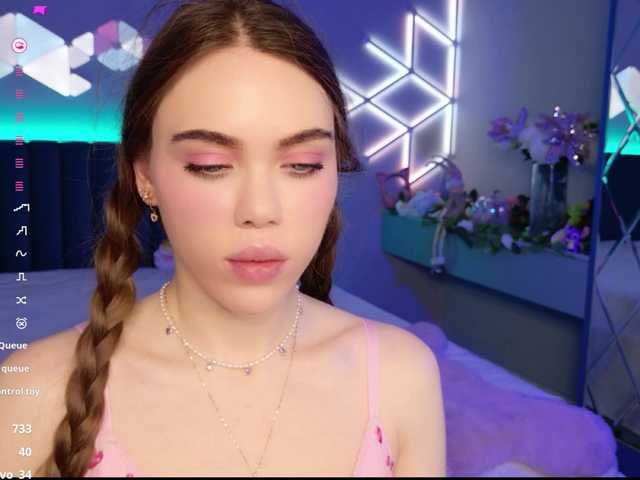 MimiForce's BongaCams show and profile