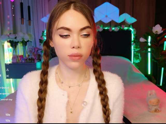 MimiForce from BongaCams