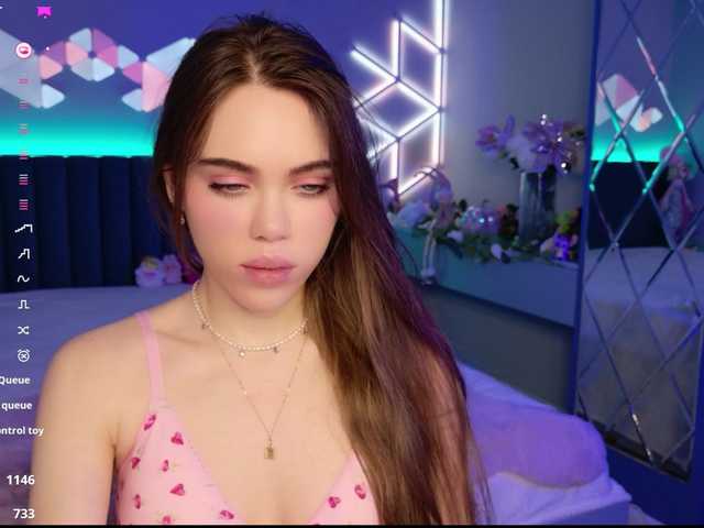 MimiForce's BongaCams show and profile