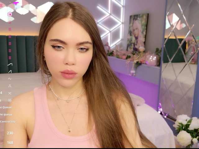 MimiForce's BongaCams show and profile