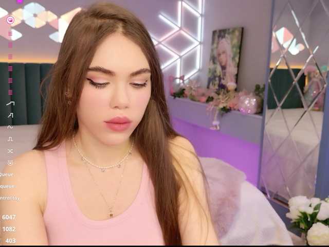 MimiForce's BongaCams show and profile