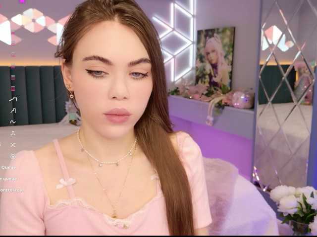 MimiForce's BongaCams show and profile