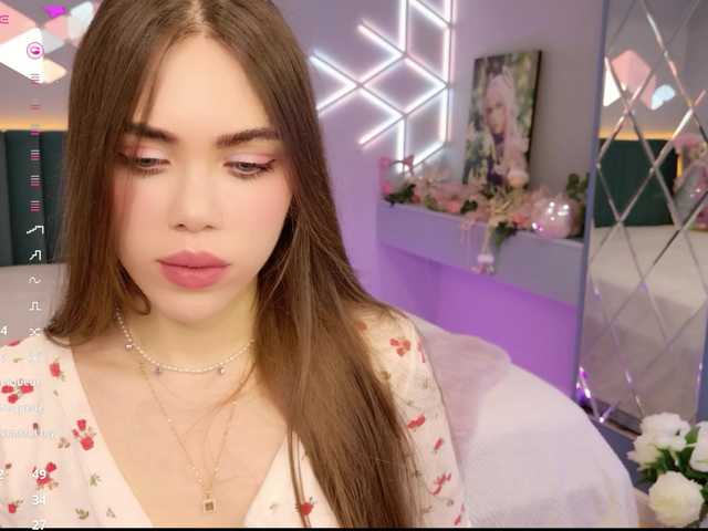 MimiForce's BongaCams show and profile