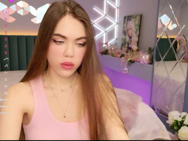 MimiForce's BongaCams show and profile