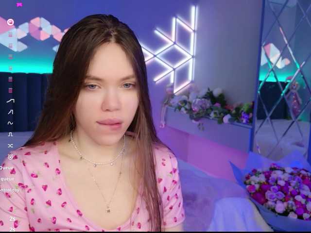 MimiForce's BongaCams show and profile