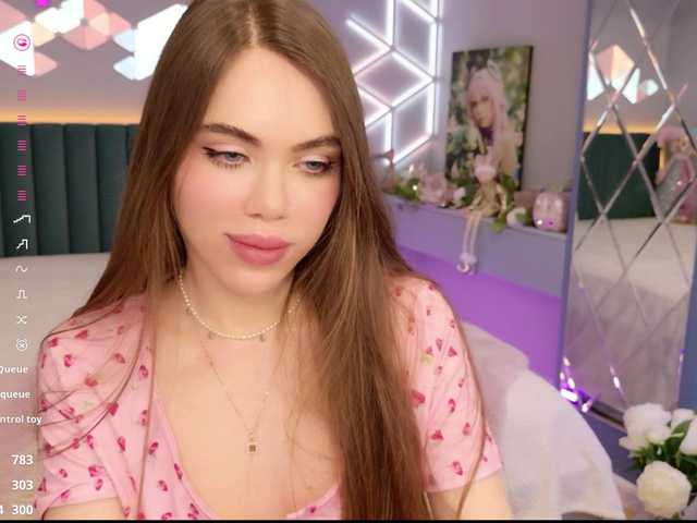 MimiForce's BongaCams show and profile