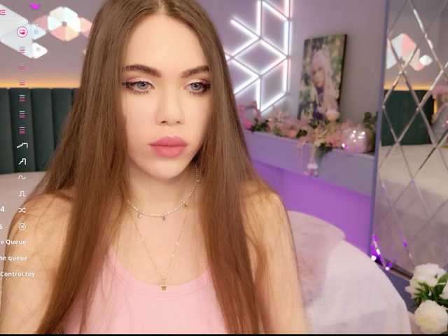 MimiForce's BongaCams show and profile