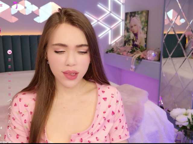 MimiForce's BongaCams show and profile