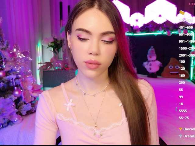 MimiForce's BongaCams show and profile