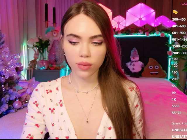 MimiForce's BongaCams show and profile