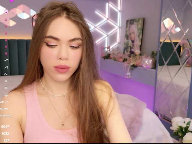 MimiForce's BongaCams show and profile