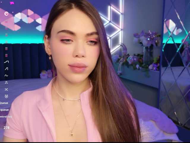 MimiForce's BongaCams show and profile