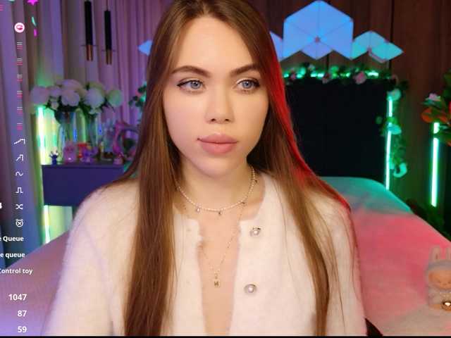 MimiForce's BongaCams show and profile