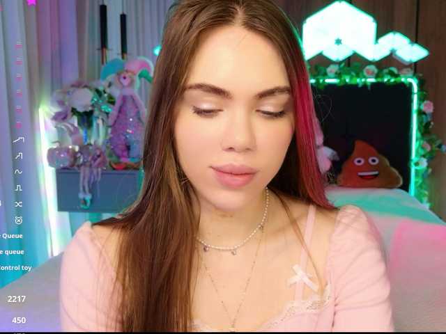 MimiForce's BongaCams show and profile