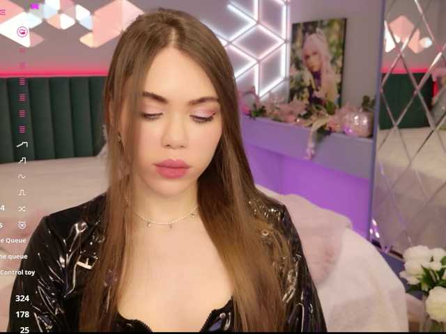 MimiForce's BongaCams show and profile