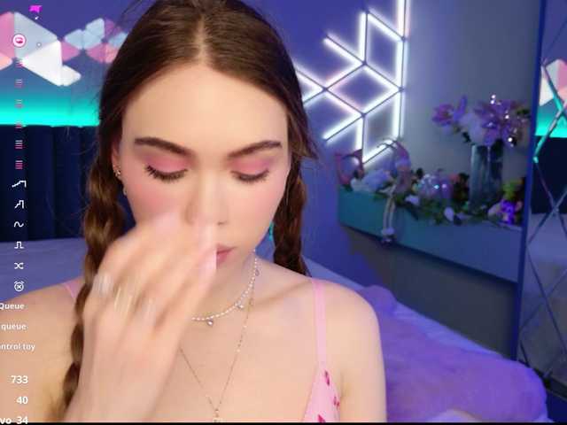 MimiForce's BongaCams show and profile