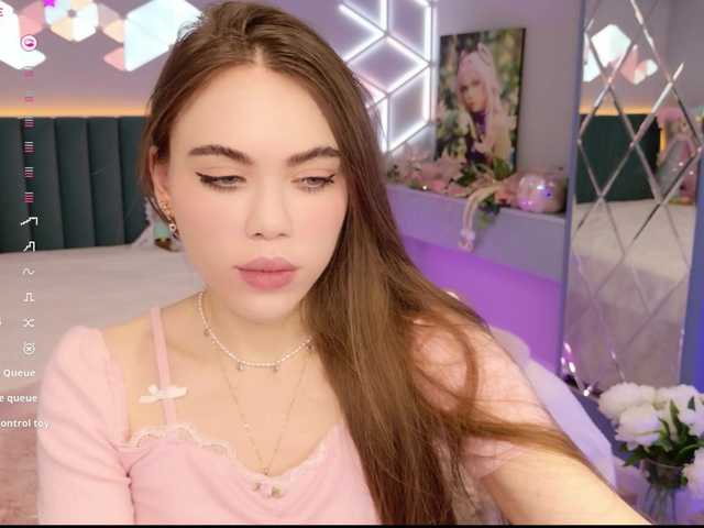 MimiForce's BongaCams show and profile