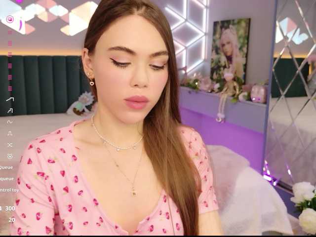 MimiForce's BongaCams show and profile