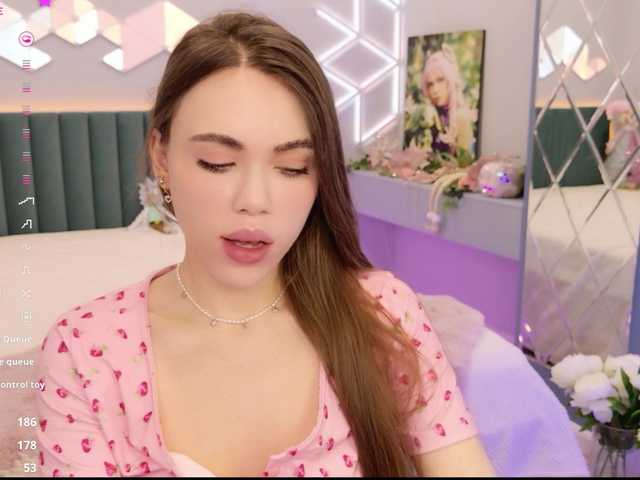 MimiForce's BongaCams show and profile