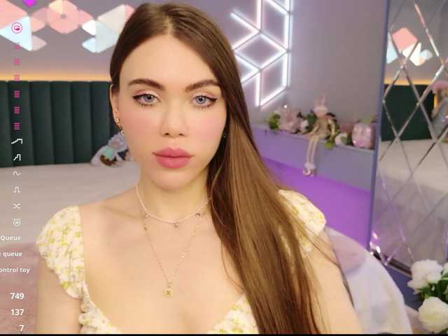 MimiForce's BongaCams show and profile