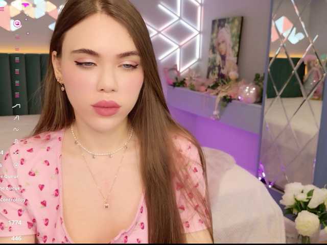 MimiForce's BongaCams show and profile