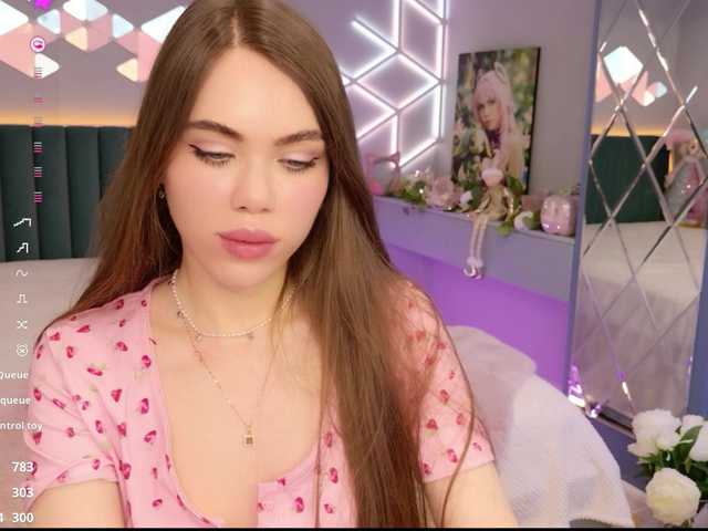 MimiForce's BongaCams show and profile