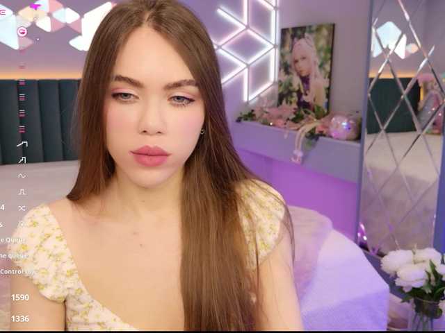 MimiForce's BongaCams show and profile