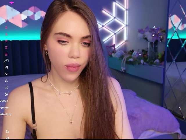 MimiForce's BongaCams show and profile