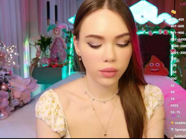 MimiForce's BongaCams show and profile