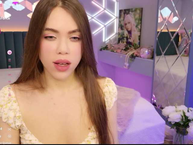 MimiForce's BongaCams show and profile