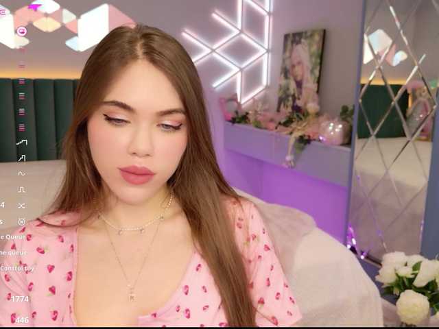 MimiForce's BongaCams show and profile