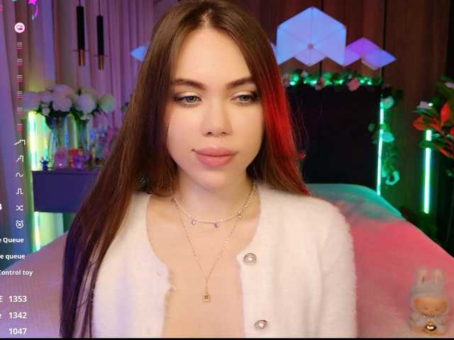 MimiForce's BongaCams show and profile