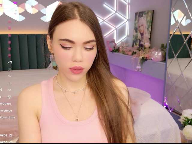 MimiForce's BongaCams show and profile