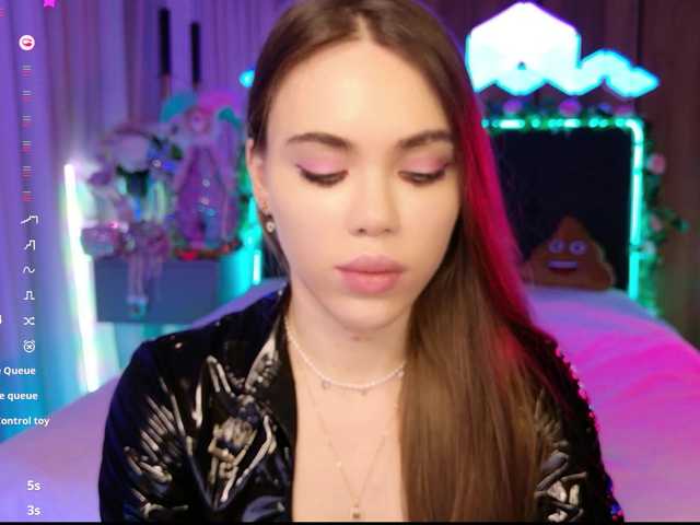 MimiForce's BongaCams show and profile