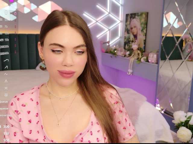 MimiForce's BongaCams show and profile