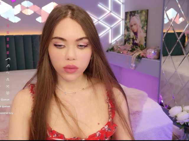 MimiForce's BongaCams show and profile